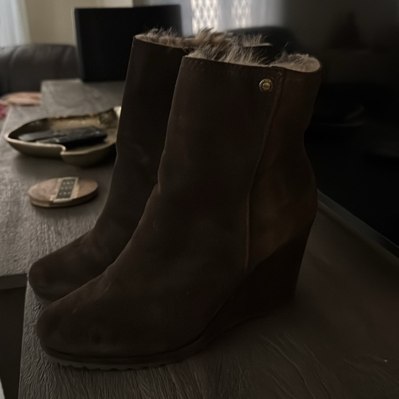 Calvin Klein Odelle Booties Womens sz 10Short Brown Suede Wedge Faux Fur Lined - Picture 4 of 5